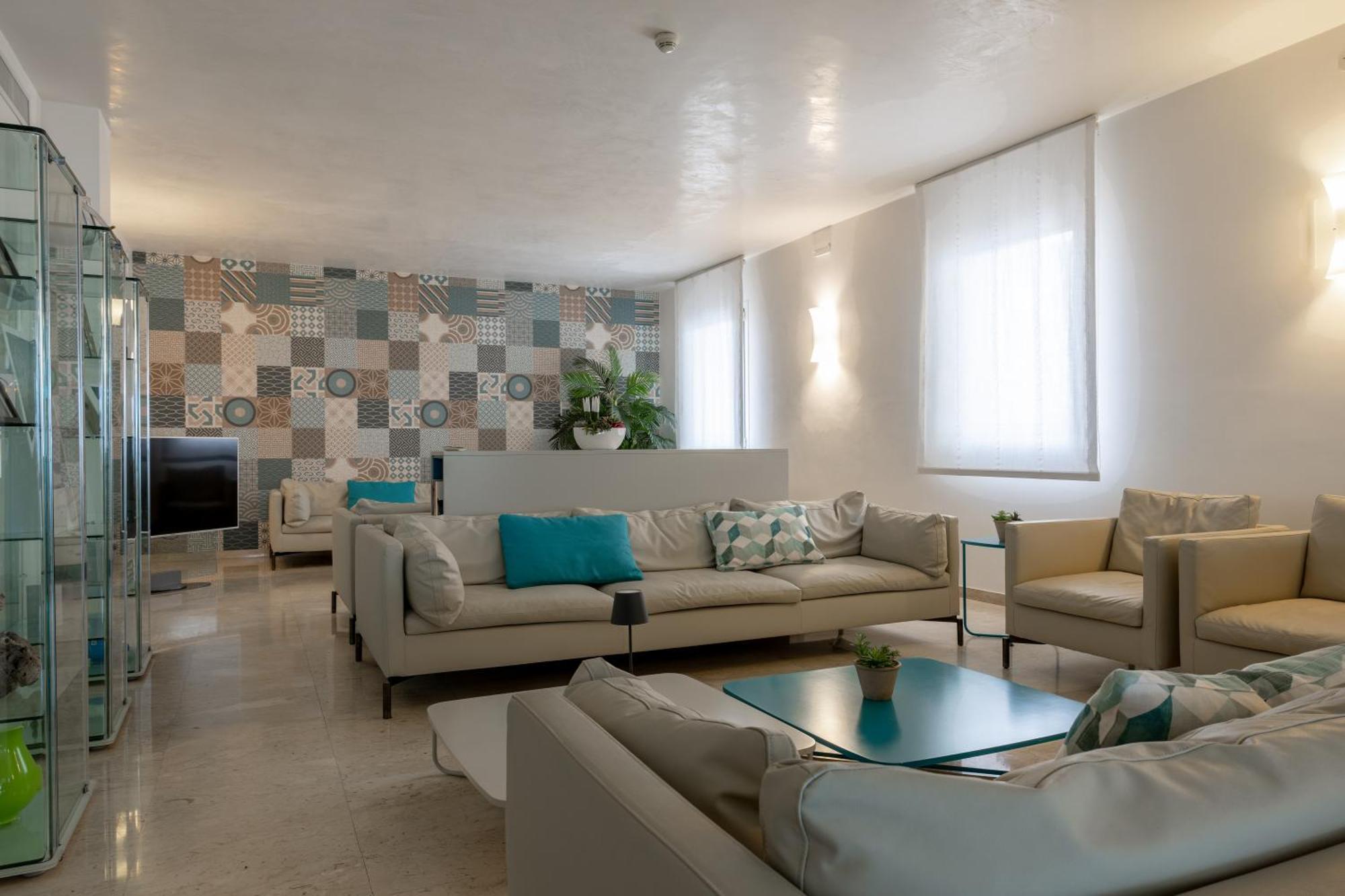 Hotel Monaco Каорле Екстериор снимка